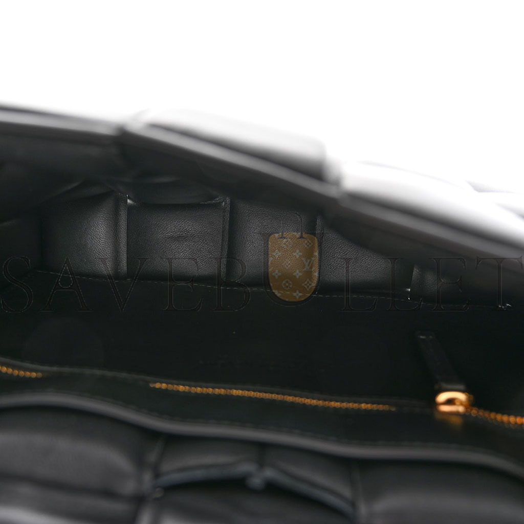 bo*te*ga Ve*ne*ta nappa maxi intrecciato padded cassette crossbody bag black (26*18*8cm)